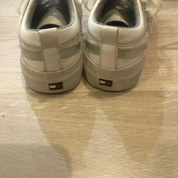 Tommy Hilfiger sneakers -white & silver/7 - Picture 5 of 6